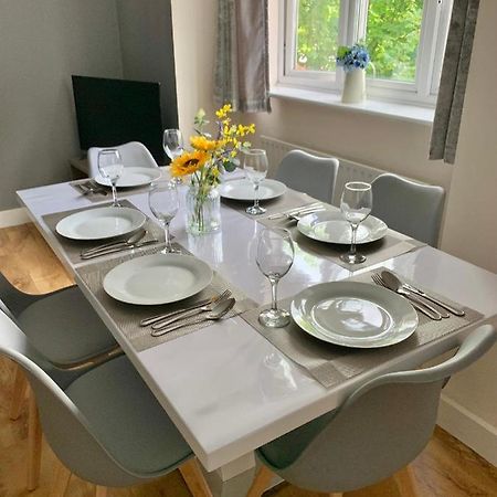 An Entire 2Beds, 2Bathrooms, Free Wifi, Free Parking, Risinghurst, Oxford Luaran gambar