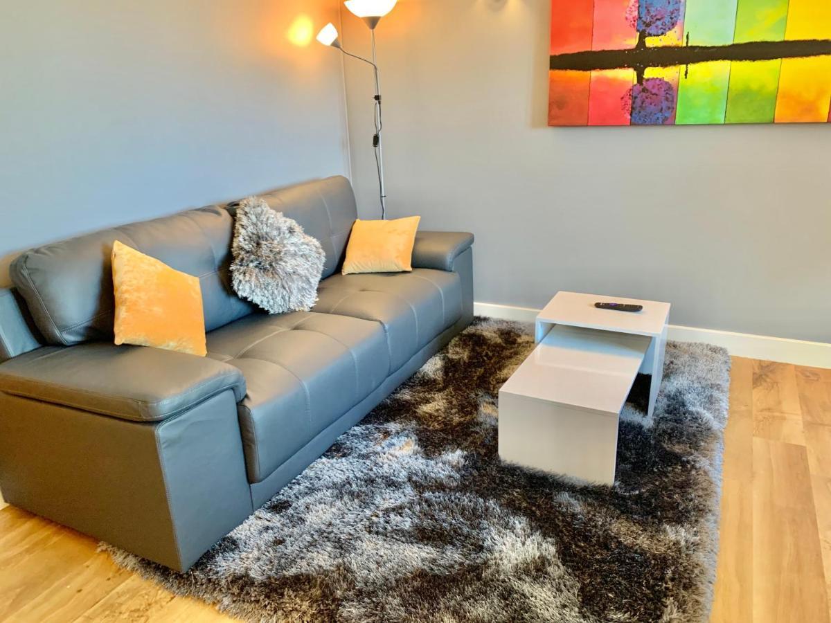An Entire 2Beds, 2Bathrooms, Free Wifi, Free Parking, Risinghurst, Oxford Luaran gambar