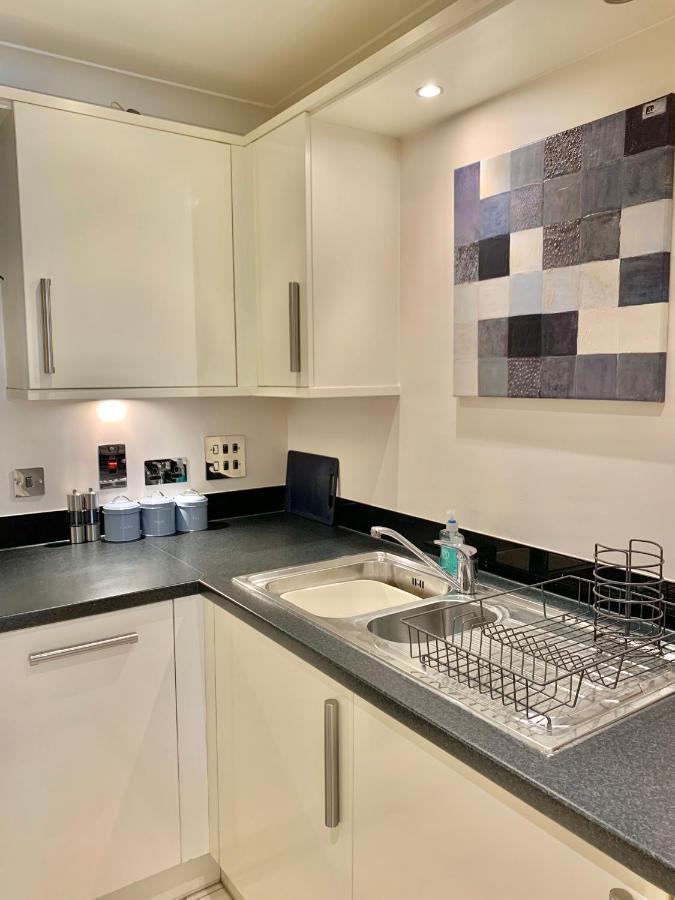 An Entire 2Beds, 2Bathrooms, Free Wifi, Free Parking, Risinghurst, Oxford Luaran gambar