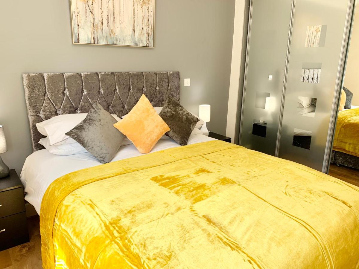 An Entire 2Beds, 2Bathrooms, Free Wifi, Free Parking, Risinghurst, Oxford Luaran gambar