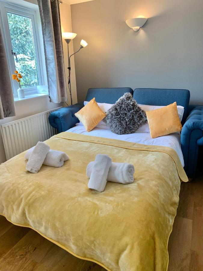 An Entire 2Beds, 2Bathrooms, Free Wifi, Free Parking, Risinghurst, Oxford Luaran gambar