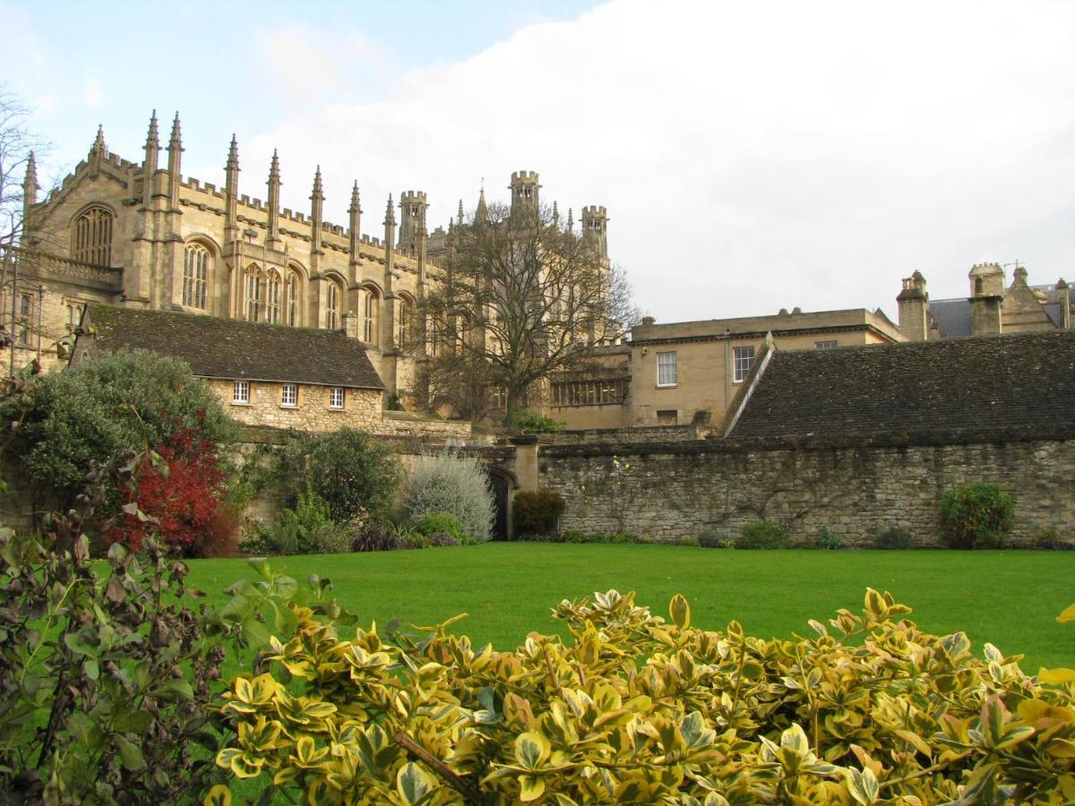 An Entire 2Beds, 2Bathrooms, Free Wifi, Free Parking, Risinghurst, Oxford Luaran gambar